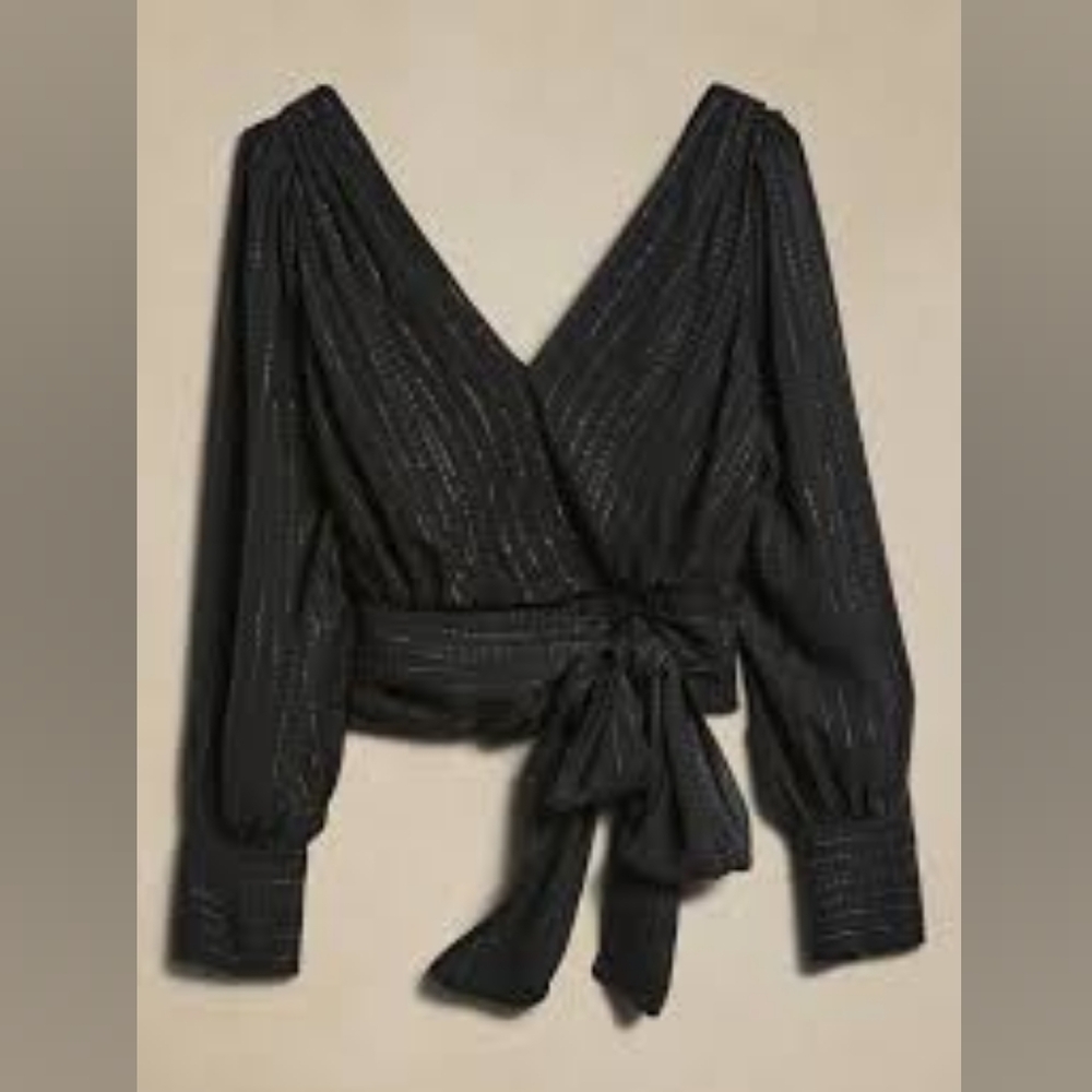 Banana Republic Black Cropped Blouse